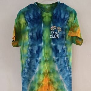 12oz Club "Chillin" Upcycled Blue and Green Tie-Dye Short Sleeve Tee Size Medium